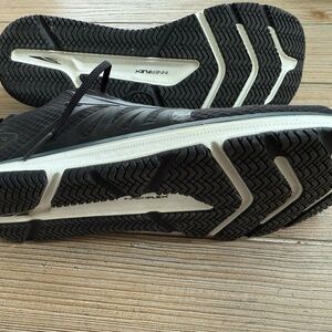 ULTRA RUNNING SOLSTICE XT